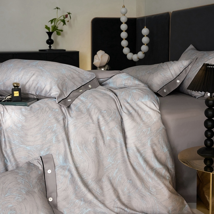 91家纺网 家纺一手货源 找家纺 金奇达2025新款【浮光花漾】-茧养莱赛尔四件套（标准号全网控价（折后券后）不低于258元） 罗宾灰