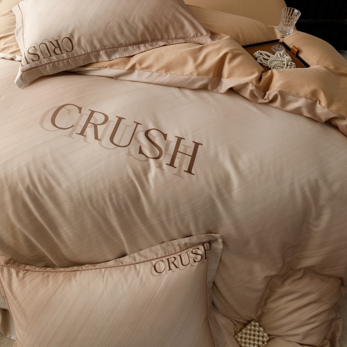 91家纺网 家纺一手货源 找家纺 金奇达2025新款【露娜】-轻氧水光天丝棉四件套（标准号全网控价（折后券后）不低于298元） 露娜-咖茶色