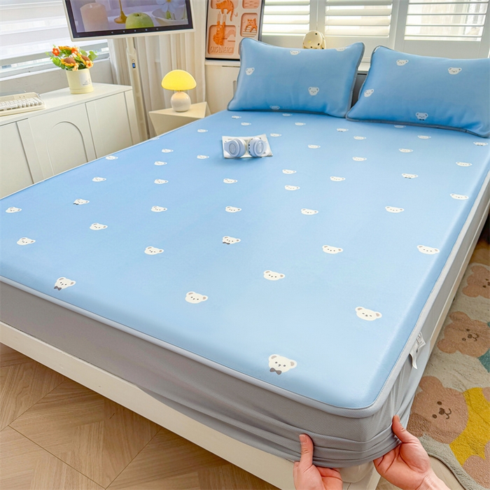 91家纺网 家纺一手货源 找家纺 雯豆家纺 2025夏季新品碳光冰丝凉席床笠款三件套印花小清新绑带冰丝席床罩 碳光冰丝席-床笠款-可爱点点