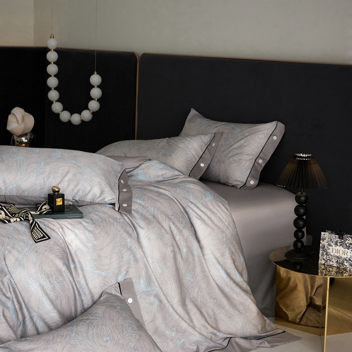 91家纺网 家纺一手货源 找家纺 金奇达2025新款【浮光花漾】-茧养莱赛尔四件套（标准号全网控价（折后券后）不低于258元） 罗宾灰