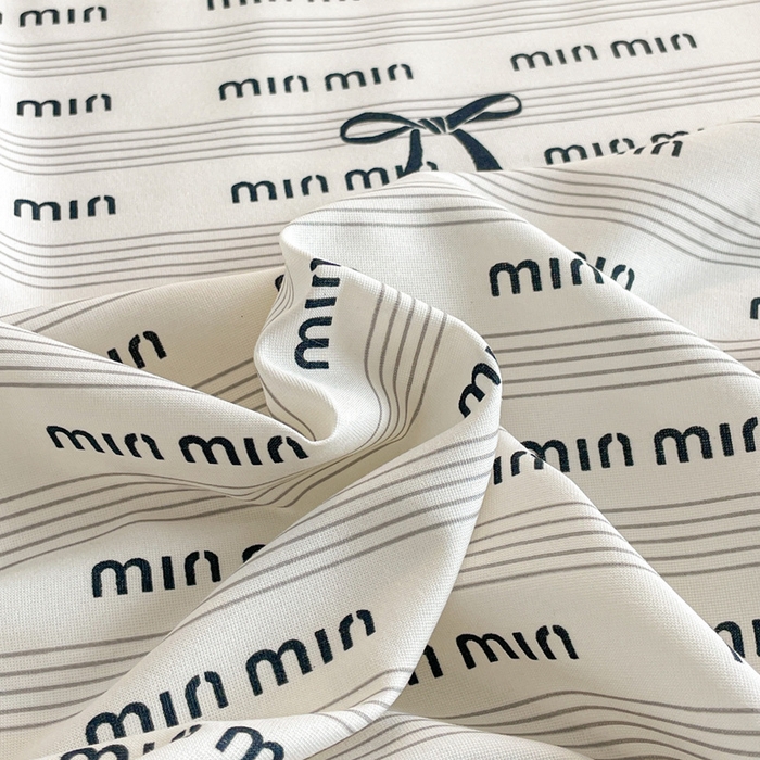 91家纺网 家纺一手货源 找家纺 芯元素 2025新款针织双层纱印花床笠 时尚小咪