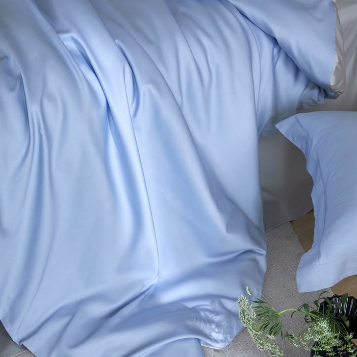 91家纺网 家纺一手货源 找家纺 金奇达2025新款【可芙】-轻氧水光天丝棉四件套（标准号全网控价（折后券后）不低于238元） 可芙-蓝+灰