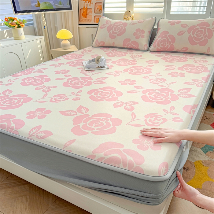 91家纺网 家纺一手货源 找家纺 雯豆家纺 2025夏季新品碳光冰丝凉席床笠款三件套印花小清新绑带冰丝席床罩 碳光冰丝席-床笠款-温语