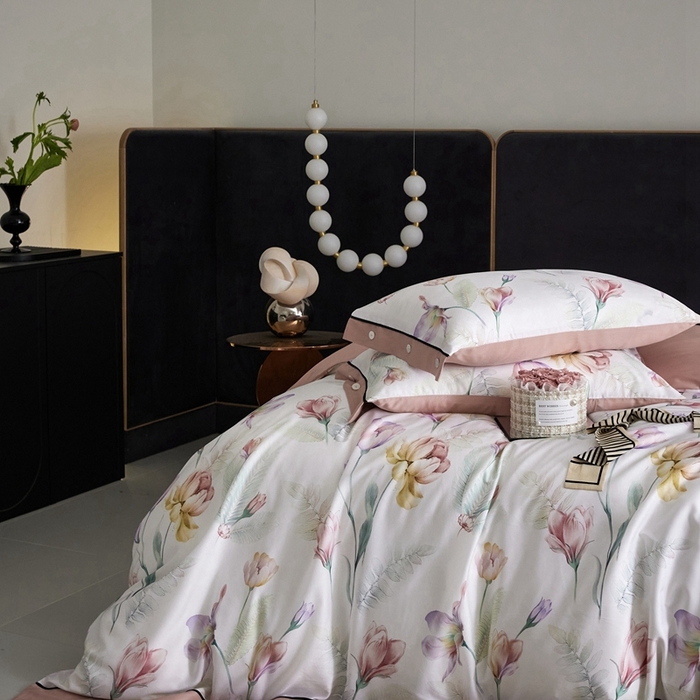 91家纺网 家纺一手货源 找家纺 金奇达2025新款【浮光花漾】-茧养莱赛尔四件套（标准号全网控价（折后券后）不低于258元） 悦颜粉