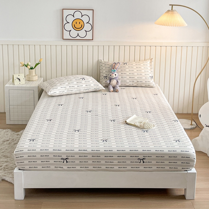 91家纺网 家纺一手货源 找家纺 芯元素 2025新款针织双层纱印花床笠 时尚小咪