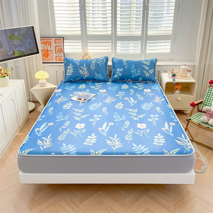 91家纺网 家纺一手货源 找家纺 雯豆家纺 2025夏季新品碳光冰丝凉席床笠款三件套印花小清新绑带冰丝席床罩 碳光冰丝席-床笠款-花影动