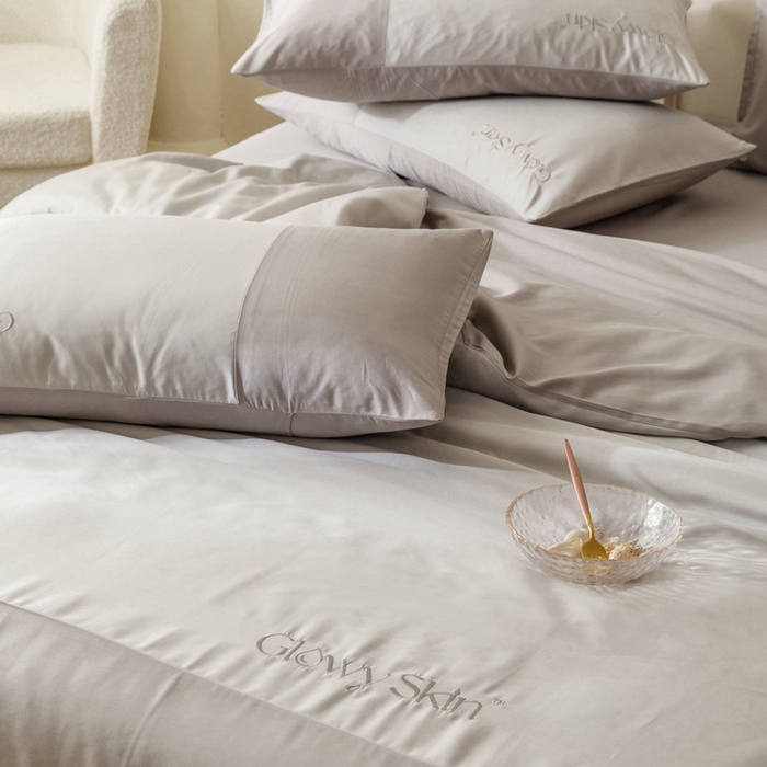 91家纺网 家纺一手货源 找家纺 金奇达2025新款【黛拉】-茧养莱赛尔四件套（标准号全网控价（折后券后）不低于228元） 黛拉-云母灰