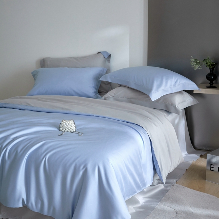 91家纺网 家纺一手货源 找家纺 金奇达2025新款【可芙】-轻氧水光天丝棉四件套（标准号全网控价（折后券后）不低于238元） 可芙-蓝+灰