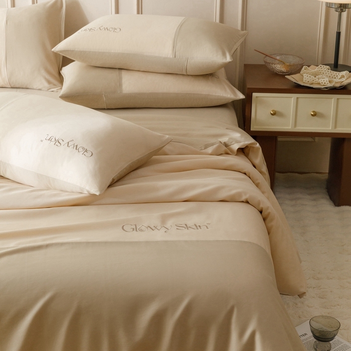 91家纺网 家纺一手货源 找家纺 金奇达2025新款【黛拉】-茧养莱赛尔四件套（标准号全网控价（折后券后）不低于228元） 黛拉-云母咖