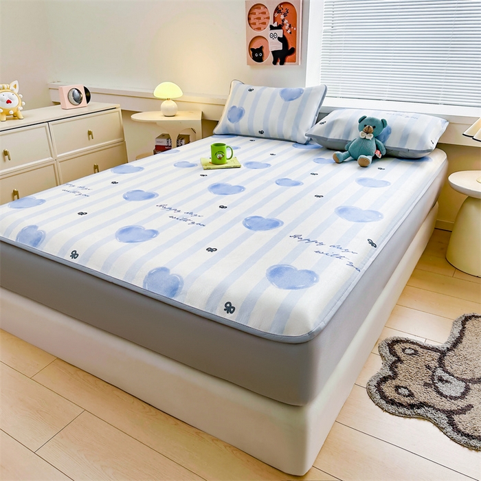 91家纺网 家纺一手货源 找家纺 雯豆家纺 2025夏季新品冰藤印花床笠三件套加厚冰丝软藤席小清新印花床罩单件 冰藤席-床笠款-心心相印