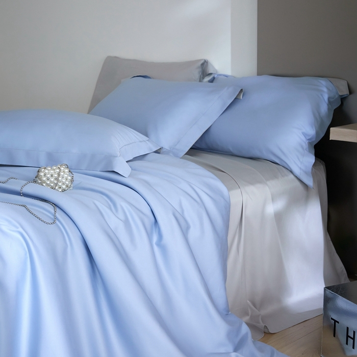 91家纺网 家纺一手货源 找家纺 金奇达2025新款【可芙】-轻氧水光天丝棉四件套（标准号全网控价（折后券后）不低于238元） 可芙-蓝+灰