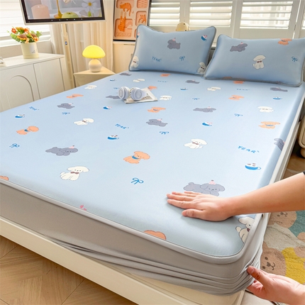 91家纺网 家纺一手货源 找家纺 （总）雯豆家纺 2025夏季新品碳光冰丝凉席床笠款三件套印花小清新绑带冰丝席床罩