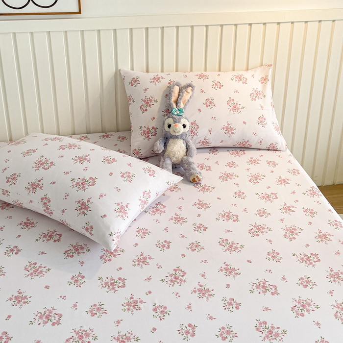 91家纺网 家纺一手货源 找家纺 芯元素 2025新款针织双层纱印花床笠 花朝如约