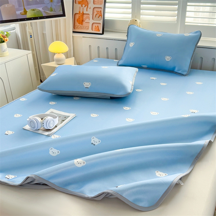 91家纺网 家纺一手货源 找家纺 雯豆家纺 2025夏季新品碳光冰丝凉席床笠款三件套印花小清新绑带冰丝席床罩 碳光冰丝席-床笠款-可爱点点