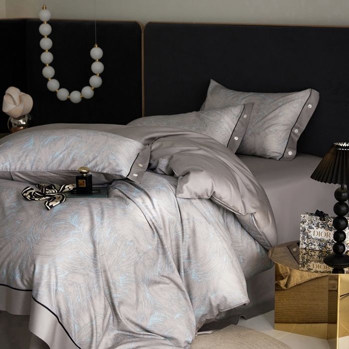 91家纺网 家纺一手货源 找家纺 金奇达2025新款【浮光花漾】-茧养莱赛尔四件套（标准号全网控价（折后券后）不低于258元） 罗宾灰