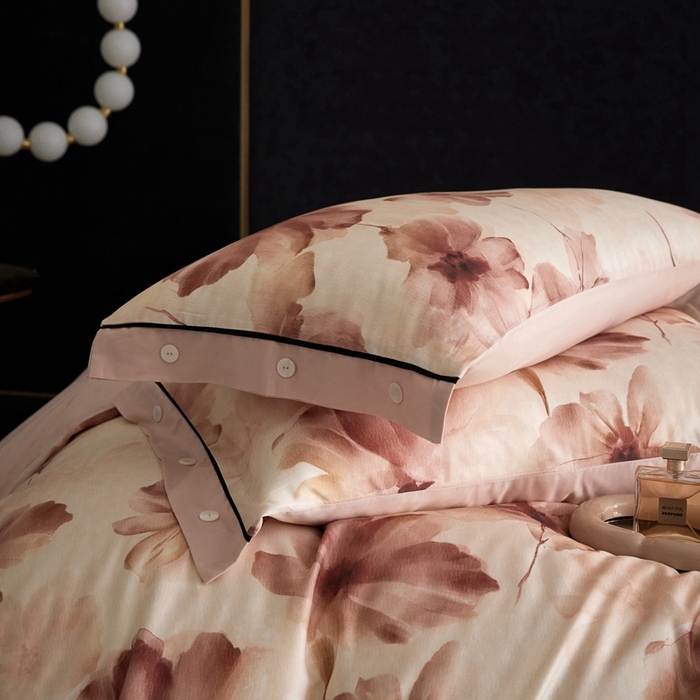 91家纺网 家纺一手货源 找家纺 金奇达2025新款【浮光花漾】-茧养莱赛尔四件套（标准号全网控价（折后券后）不低于258元） 南栀-卓雅粉