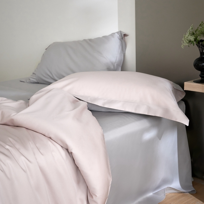 91家纺网 家纺一手货源 找家纺 金奇达2025新款【可芙】-轻氧水光天丝棉四件套（标准号全网控价（折后券后）不低于238元） 可芙-粉+灰