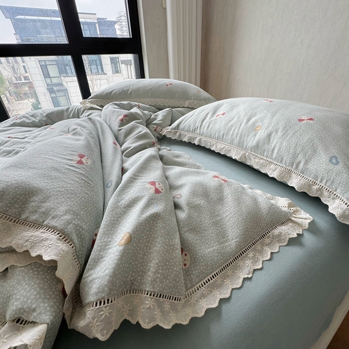 91家纺网 家纺一手货源 找家纺 8+8 （花型持续更新中）2025新款全棉双层纱镂空花边/皱皱花边四件套 甜甜兔