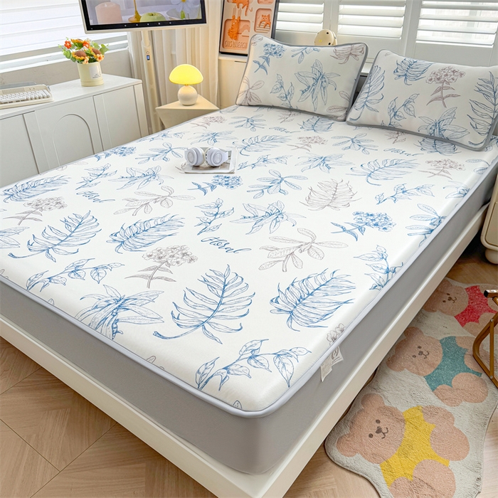 91家纺网 家纺一手货源 找家纺 雯豆家纺 2025夏季新品碳光冰丝凉席床笠款三件套印花小清新绑带冰丝席床罩 碳光冰丝席-床笠款-迷失