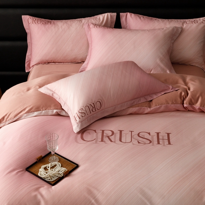 91家纺网 家纺一手货源 找家纺 金奇达2025新款【露娜】-轻氧水光天丝棉四件套（标准号全网控价（折后券后）不低于298元） 露娜-优雅粉