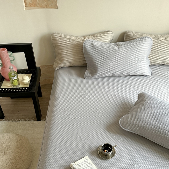 91家纺网 家纺一手货源 找家纺 凉百百 2025新款3D豆豆凉感凉席系列-小米粒 高级灰