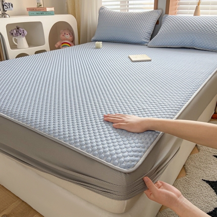 91家纺网 家纺一手货源 找家纺 （总）卡伦家纺2025新款凉感丝凉豆豆凉席床笠系列