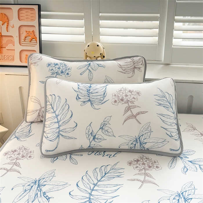 91家纺网 家纺一手货源 找家纺 雯豆家纺 2025夏季新品碳光冰丝凉席床笠款三件套印花小清新绑带冰丝席床罩 碳光冰丝席-床笠款-迷失