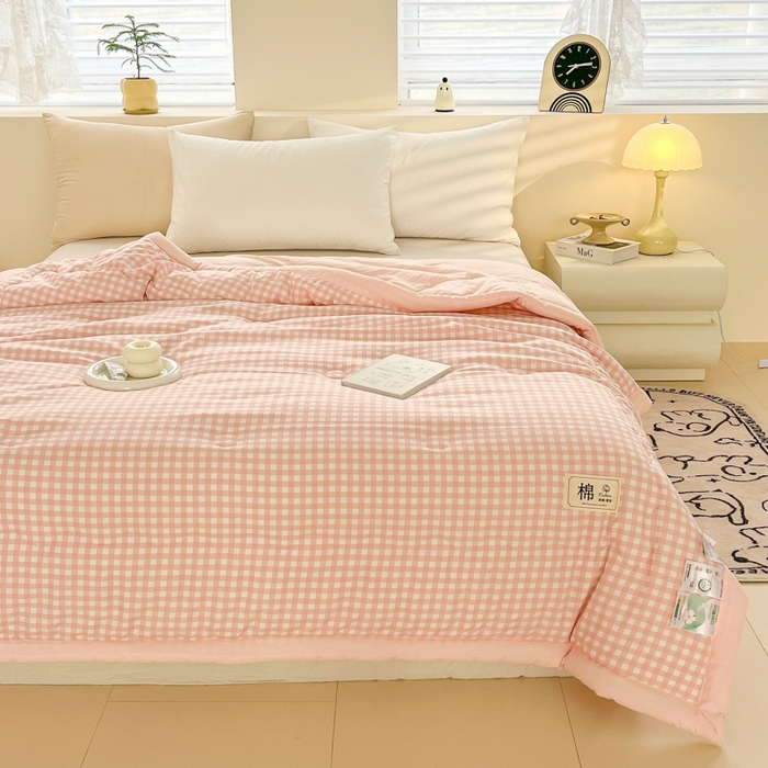 91家纺网 家纺一手货源 找家纺 爱宝被业 2025新款无印风新疆棉花夏被 100%新疆棉花 简月