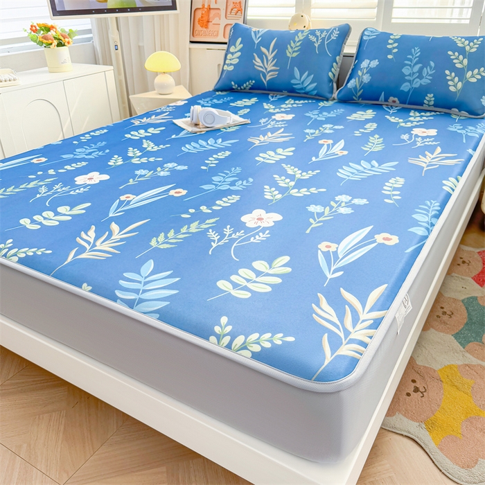 91家纺网 家纺一手货源 找家纺 雯豆家纺 2025夏季新品碳光冰丝凉席床笠款三件套印花小清新绑带冰丝席床罩 碳光冰丝席-床笠款-花影动