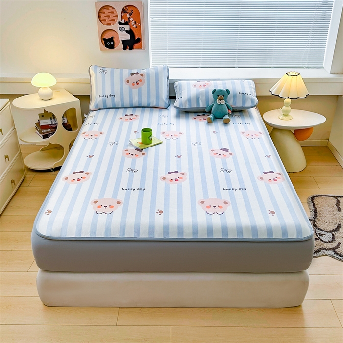 91家纺网 家纺一手货源 找家纺 雯豆家纺 2025夏季新品冰藤印花床笠三件套加厚冰丝软藤席小清新印花床罩单件 冰藤席-床笠款-熊先生