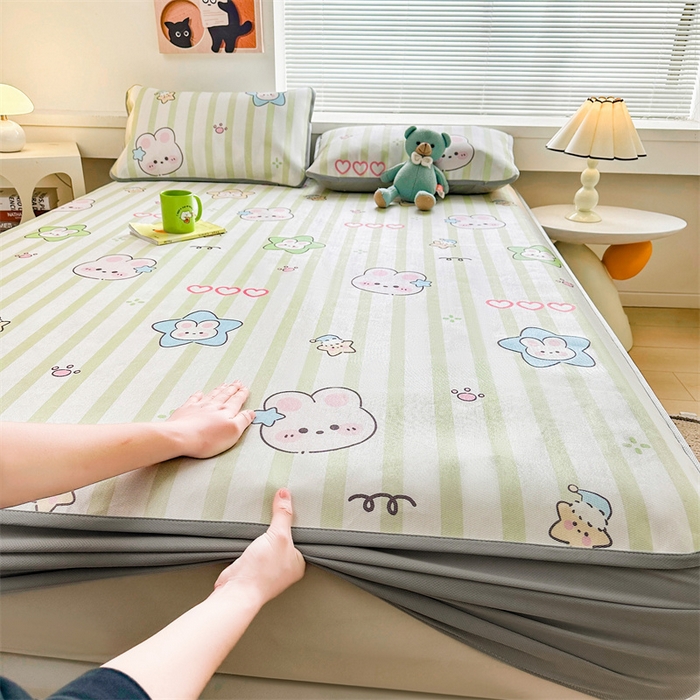 91家纺网 家纺一手货源 找家纺 雯豆家纺 2025夏季新品冰藤印花床笠三件套加厚冰丝软藤席小清新印花床罩单件 冰藤席-床笠款-阳光兔