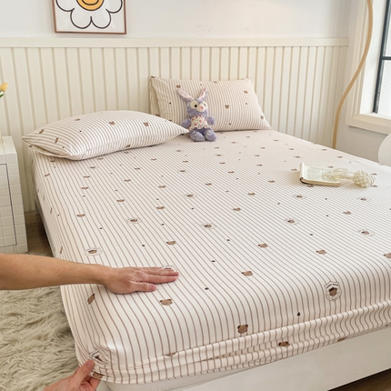 91家纺网 家纺一手货源 找家纺 芯元素 2025新款针织双层纱印花床笠 绅士小熊