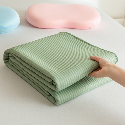91家纺网 家纺一手货源 找家纺 柏薇2025新款A类华夫格400g凉感丝盖毯多功能双面用凉感夏凉被 双面纯凉感-橄榄绿