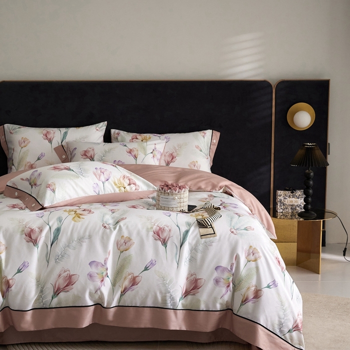 91家纺网 家纺一手货源 找家纺 金奇达2025新款【浮光花漾】-茧养莱赛尔四件套（标准号全网控价（折后券后）不低于258元） 悦颜粉