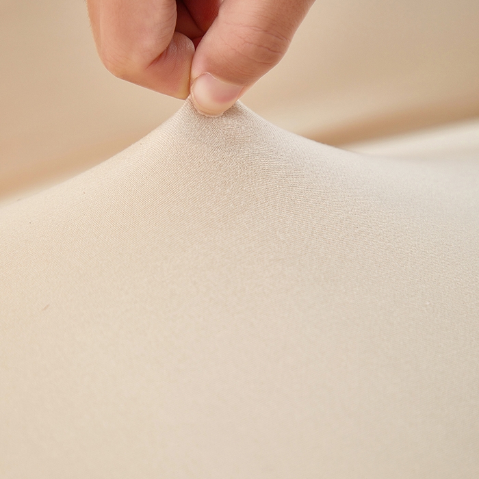 91家纺网 家纺一手货源 找家纺 共鸣沙发套 新款牛奶丝覆膜防水纯色系列沙发套 象牙白