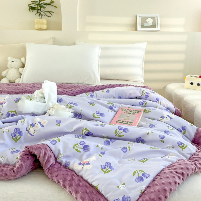 91家纺网 家纺一手货源 找家纺 爱宝被业 2025新款豆豆夏被 郁金香兔