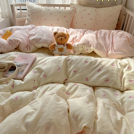 91家纺网 家纺一手货源 找家纺 （总）顾里2025新款蕾丝花边云感双层纱套件四件套