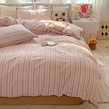 91家纺网 家纺一手货源 找家纺 艾咪 新款贝壳边全棉色织水洗棉四件套三件套 贝壳边时光紫红