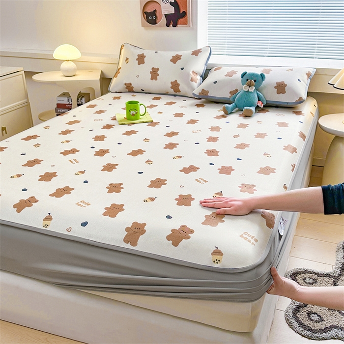 91家纺网 家纺一手货源 找家纺 雯豆家纺 2025夏季新品冰藤印花床笠三件套加厚冰丝软藤席小清新印花床罩单件 冰藤席-床笠款-奶茶王子