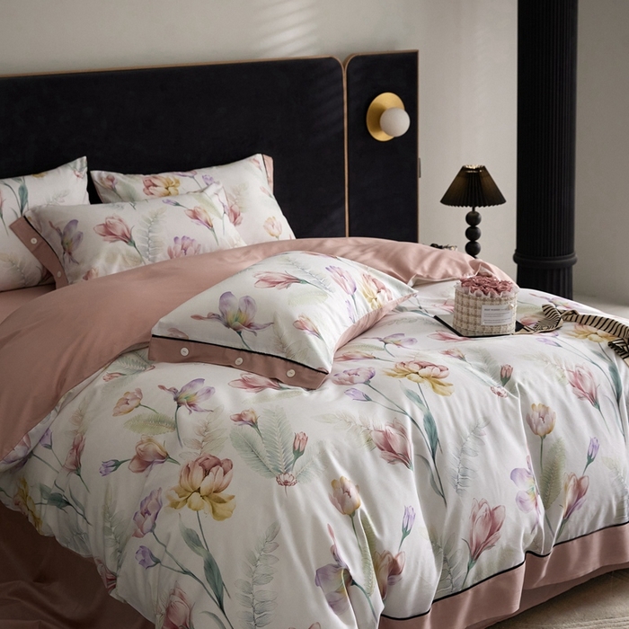 91家纺网 家纺一手货源 找家纺 金奇达2025新款【浮光花漾】-茧养莱赛尔四件套（标准号全网控价（折后券后）不低于258元） 悦颜粉