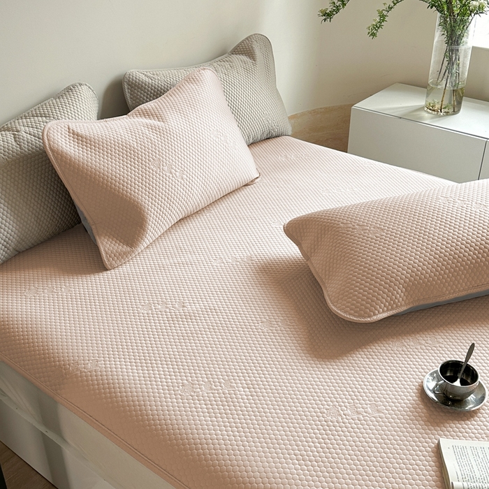 91家纺网 家纺一手货源 找家纺 凉百百 2025新款3D豆豆凉感凉席系列-小米粒 少女粉