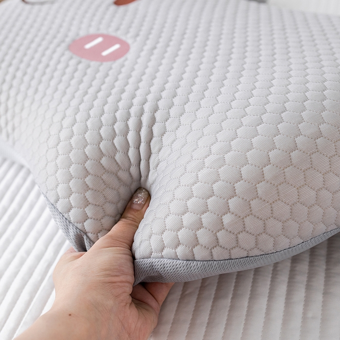 91家纺网 家纺一手货源 找家纺  2025新款慢回弹冰豆凉枕枕头枕芯 鲸鱼冰枕-灰