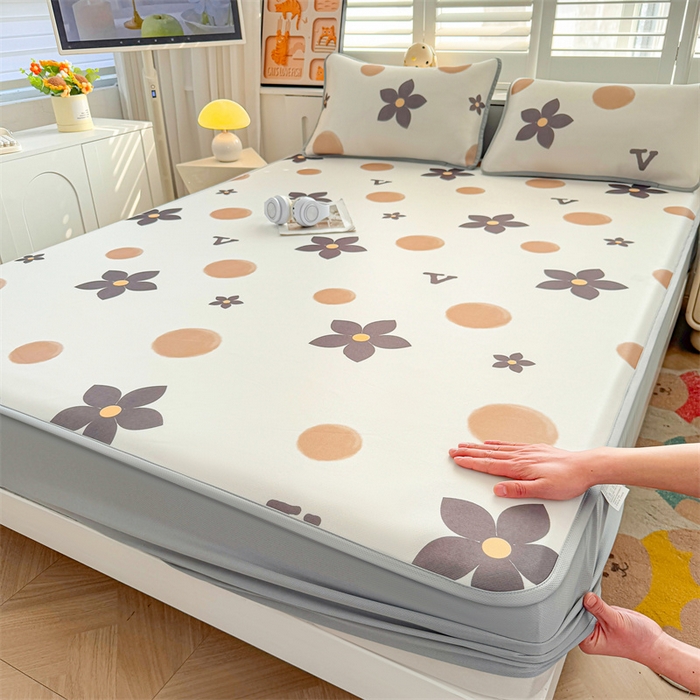 91家纺网 家纺一手货源 找家纺 雯豆家纺 2025夏季新品碳光冰丝凉席床笠款三件套印花小清新绑带冰丝席床罩 碳光冰丝席-床笠款-五瓣花