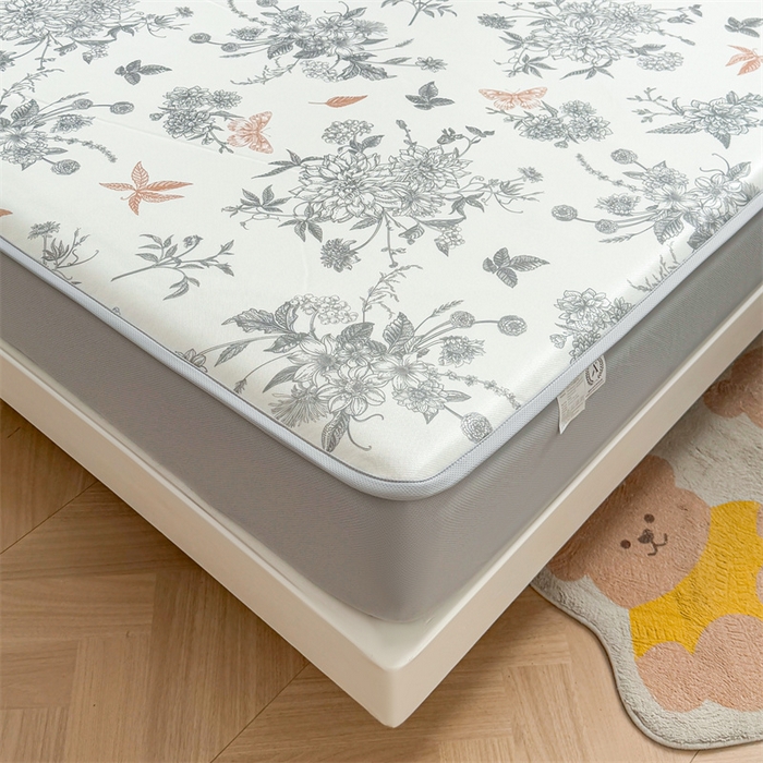 91家纺网 家纺一手货源 找家纺 雯豆家纺 2025夏季新品碳光冰丝凉席床笠款三件套印花小清新绑带冰丝席床罩 碳光冰丝席-床笠款-笔墨书香