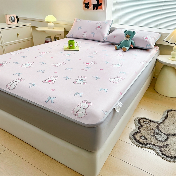 91家纺网 家纺一手货源 找家纺 （总）雯豆家纺 2025夏季新品冰藤印花床笠三件套加厚冰丝软藤席小清新印花床罩单件