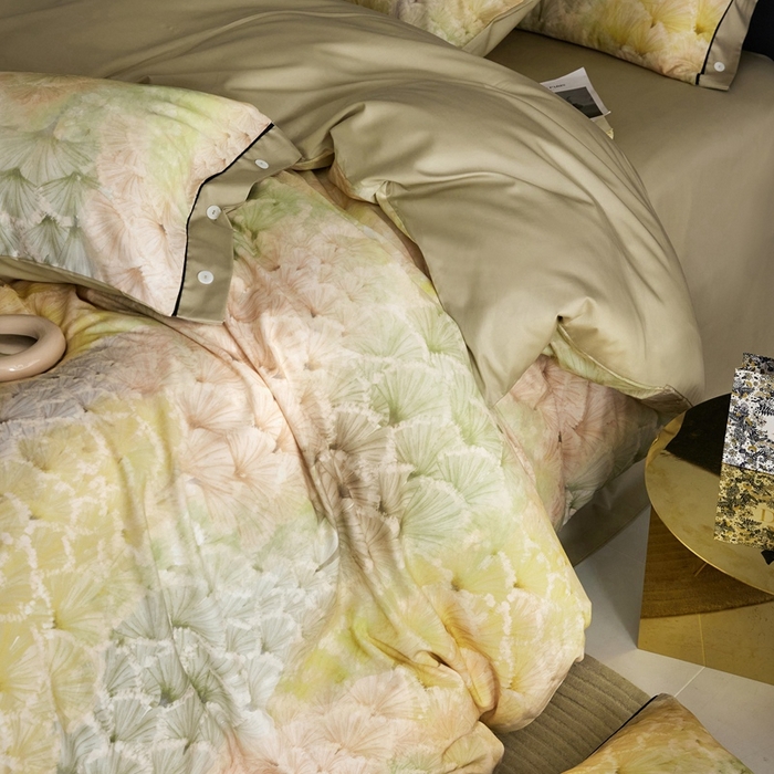 91家纺网 家纺一手货源 找家纺 金奇达2025新款【浮光花漾】-茧养莱赛尔四件套（标准号全网控价（折后券后）不低于258元） 冉冉星河