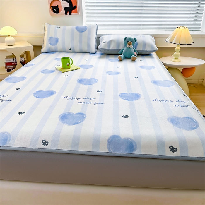 91家纺网 家纺一手货源 找家纺 雯豆家纺 2025夏季新品冰藤印花床笠三件套加厚冰丝软藤席小清新印花床罩单件 冰藤席-床笠款-心心相印