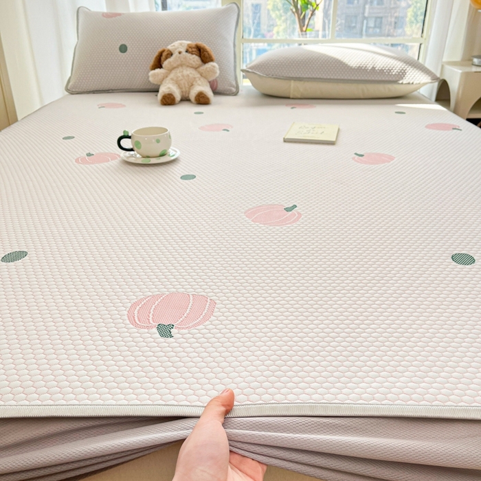 91家纺网 家纺一手货源 找家纺 卡伦2025新款凉感丝凉豆豆凉席床笠提花系列 凉豆豆-南瓜粉