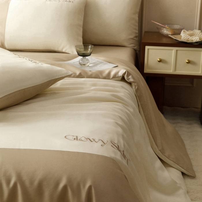 91家纺网 家纺一手货源 找家纺 金奇达2025新款【黛拉】-茧养莱赛尔四件套（标准号全网控价（折后券后）不低于228元） 黛拉-麦芽色