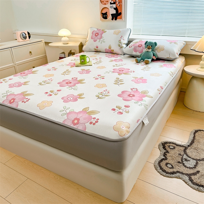 91家纺网 家纺一手货源 找家纺 雯豆家纺 2025夏季新品冰藤印花床笠三件套加厚冰丝软藤席小清新印花床罩单件 冰藤席-床笠款-梦人花香